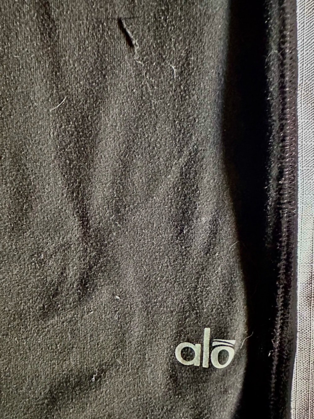 Alo Yoga Pants STRAIGHT LEG with subtle flares, Gray/black. Size: S - Picture 5 of 10